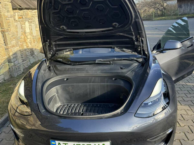 Сірий Тесла Модель 3, об'ємом двигуна 0 л та пробігом 44 тис. км за 25000 $, фото 4 на Automoto.ua