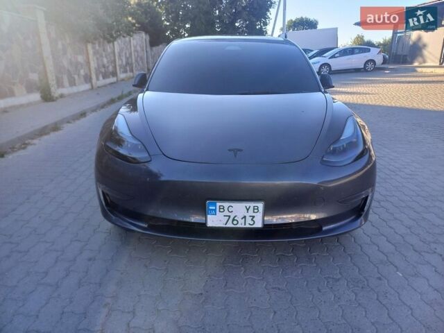 Серый Тесла Модель 3, объемом двигателя 0 л и пробегом 130 тыс. км за 23000 $, фото 4 на Automoto.ua