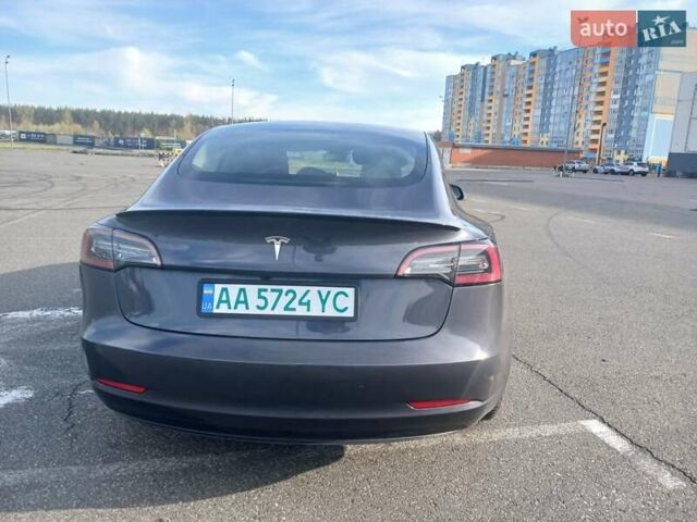 Серый Тесла Модель 3, объемом двигателя 0 л и пробегом 63 тыс. км за 18500 $, фото 5 на Automoto.ua