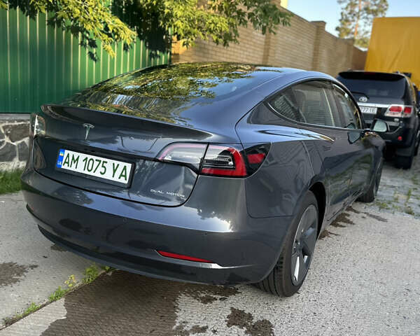 Сірий Тесла Модель 3, об'ємом двигуна 0 л та пробігом 5 тис. км за 27500 $, фото 4 на Automoto.ua