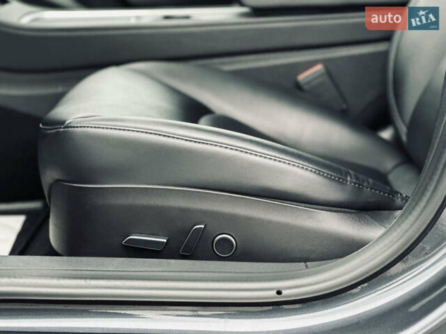 Серый Тесла Модель 3, объемом двигателя 0 л и пробегом 53 тыс. км за 18999 $, фото 30 на Automoto.ua