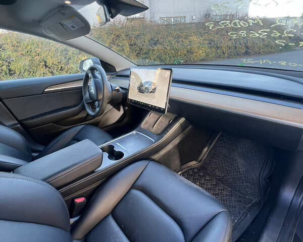 Сірий Тесла Модель 3, об'ємом двигуна 0 л та пробігом 81 тис. км за 18555 $, фото 13 на Automoto.ua
