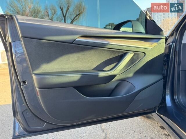 Сірий Тесла Модель 3, об'ємом двигуна 0 л та пробігом 71 тис. км за 22300 $, фото 9 на Automoto.ua