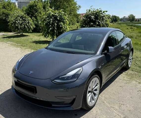 Сірий Тесла Модель 3, об'ємом двигуна 0 л та пробігом 30 тис. км за 15000 $, фото 2 на Automoto.ua