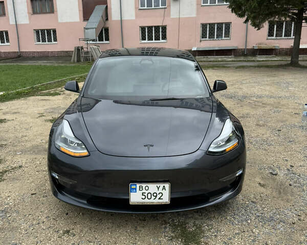 Сірий Тесла Модель 3, об'ємом двигуна 0 л та пробігом 51 тис. км за 26500 $, фото 1 на Automoto.ua