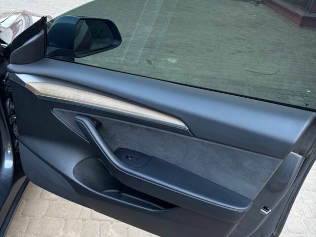 Сірий Тесла Модель 3, об'ємом двигуна 0 л та пробігом 77 тис. км за 21500 $, фото 28 на Automoto.ua