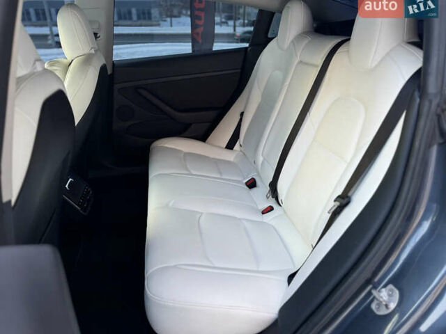 Серый Тесла Модель 3, объемом двигателя 0 л и пробегом 133 тыс. км за 27000 $, фото 14 на Automoto.ua