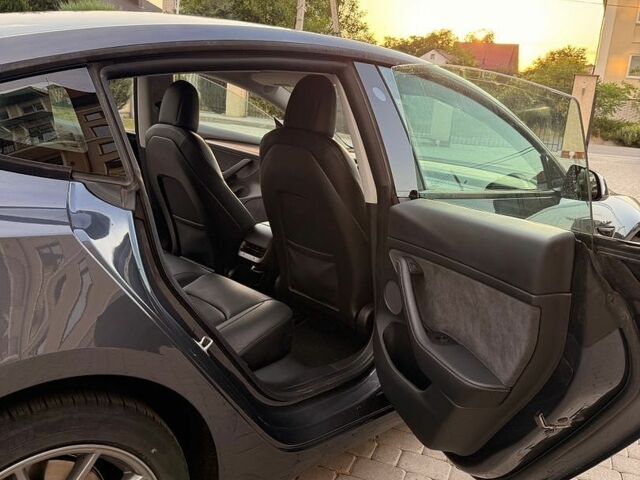 Сірий Тесла Модель 3, об'ємом двигуна 0 л та пробігом 57 тис. км за 21500 $, фото 8 на Automoto.ua