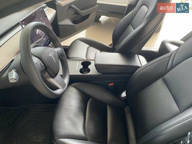 Серый Тесла Модель 3, объемом двигателя 0 л и пробегом 52 тыс. км за 21500 $, фото 14 на Automoto.ua