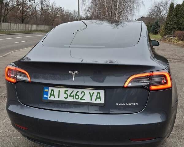 Серый Тесла Модель 3, объемом двигателя 0 л и пробегом 55 тыс. км за 26000 $, фото 8 на Automoto.ua
