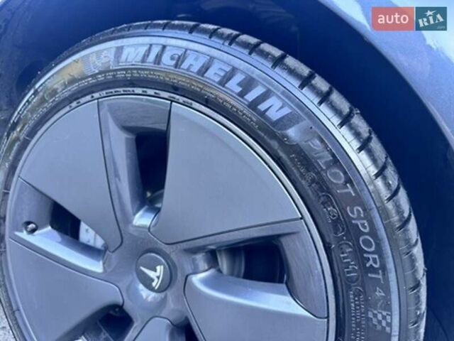 Сірий Тесла Модель 3, об'ємом двигуна 0 л та пробігом 43 тис. км за 23500 $, фото 10 на Automoto.ua
