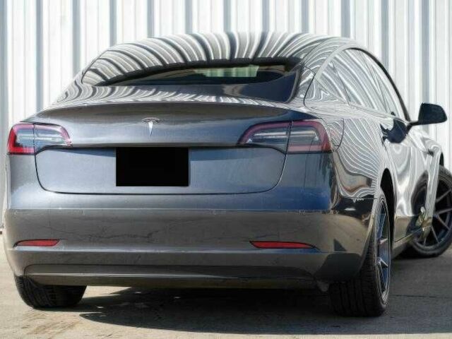 Серый Тесла Модель 3, объемом двигателя 0 л и пробегом 29 тыс. км за 11000 $, фото 5 на Automoto.ua