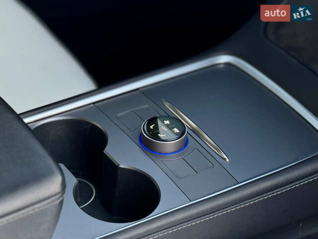 Серый Тесла Модель 3, объемом двигателя 0 л и пробегом 133 тыс. км за 27000 $, фото 24 на Automoto.ua