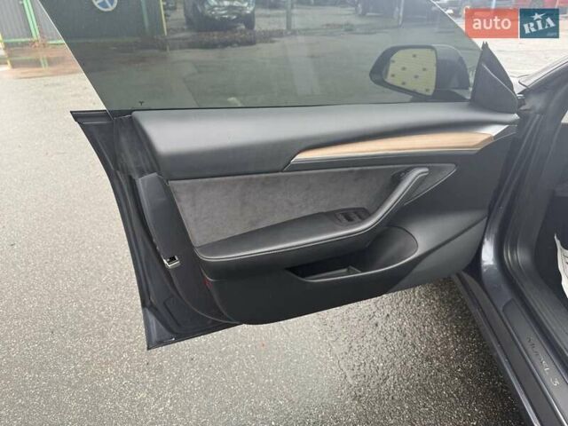 Сірий Тесла Модель 3, об'ємом двигуна 0 л та пробігом 107 тис. км за 18500 $, фото 24 на Automoto.ua