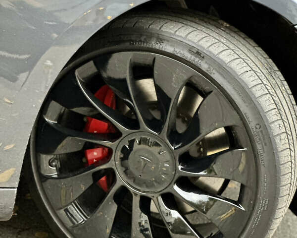 Тесла Модель 3 2022 в Киеве на Automoto.ua Серый Тесла Модель 3, объемом двигателя 0 л и пробегом 229 тыс. км за 22000 $, фото 14 на Automoto.ua