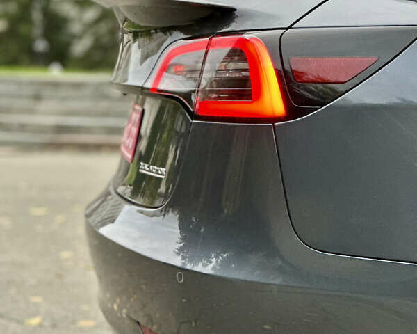 Тесла Модель 3 2022 в Киеве на Automoto.ua Серый Тесла Модель 3, объемом двигателя 0 л и пробегом 229 тыс. км за 22000 $, фото 13 на Automoto.ua