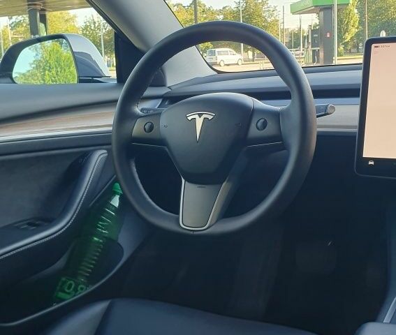 Тесла Модель 3 2022 у Кременчуге на Automoto.ua Сірий Тесла Модель 3, об'ємом двигуна 0 л та пробігом 54 тис. км за 18999 $, фото 13 на Automoto.ua