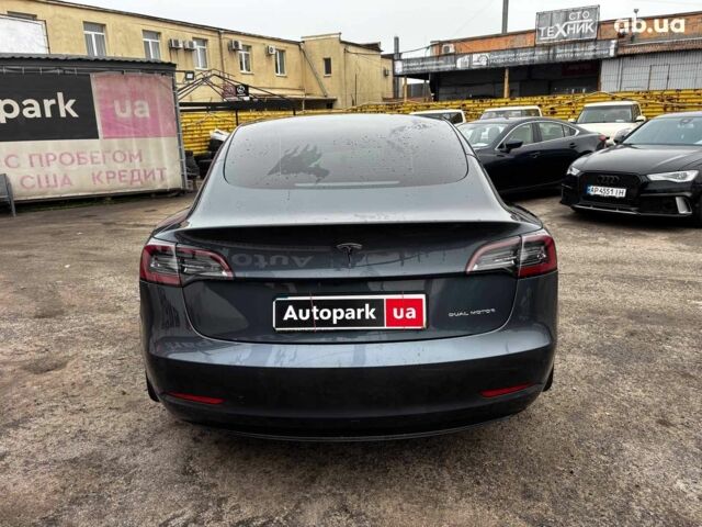 Серый Тесла Модель 3, объемом двигателя 0 л и пробегом 69 тыс. км за 25990 $, фото 3 на Automoto.ua