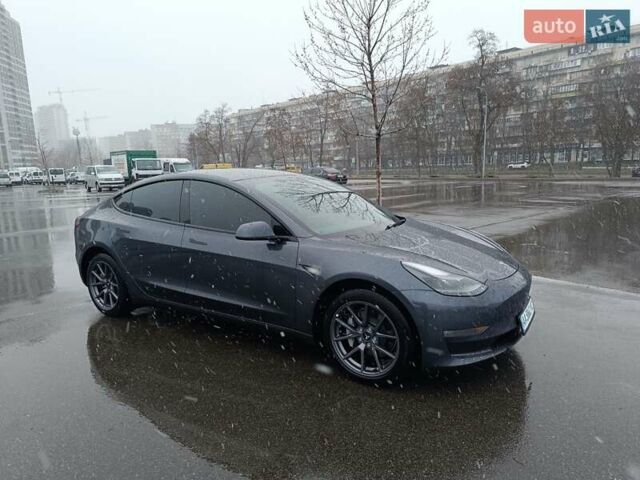 Серый Тесла Модель 3, объемом двигателя 0 л и пробегом 28 тыс. км за 21000 $, фото 4 на Automoto.ua
