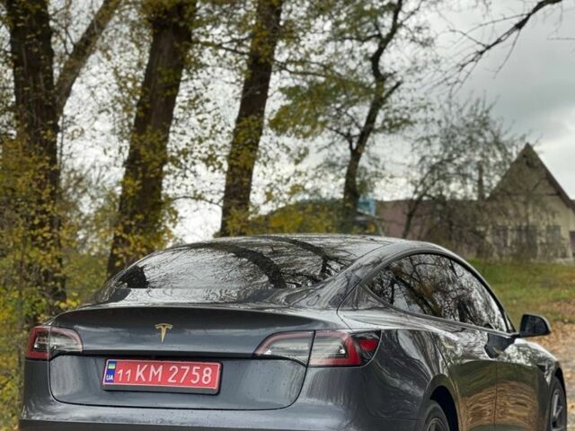 Серый Тесла Модель 3, объемом двигателя 0 л и пробегом 169 тыс. км за 18450 $, фото 2 на Automoto.ua