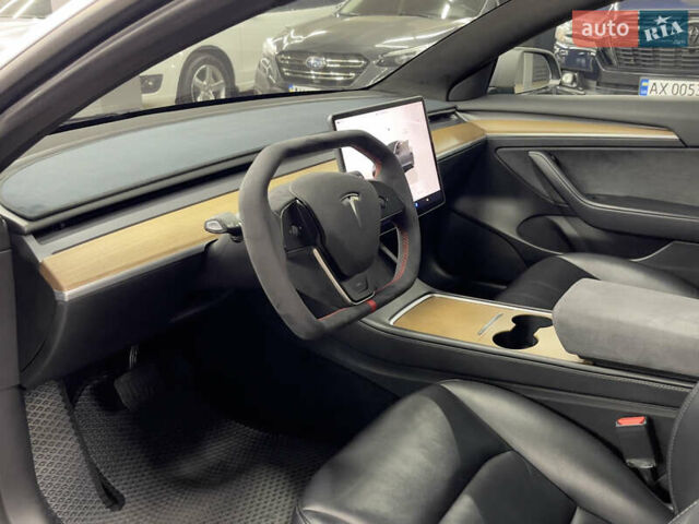 Серый Тесла Модель 3, объемом двигателя 0 л и пробегом 32 тыс. км за 21500 $, фото 9 на Automoto.ua