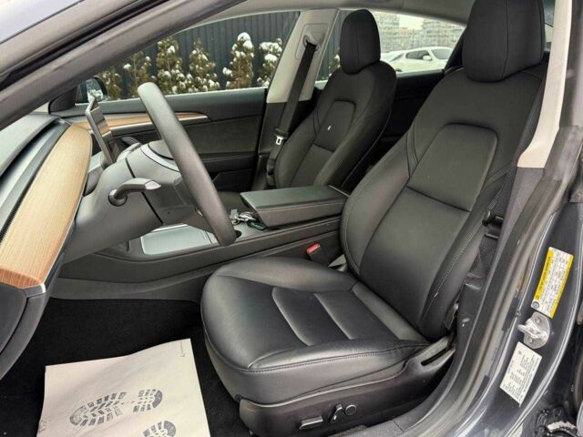 Серый Тесла Модель 3, объемом двигателя 0 л и пробегом 34 тыс. км за 19500 $, фото 14 на Automoto.ua