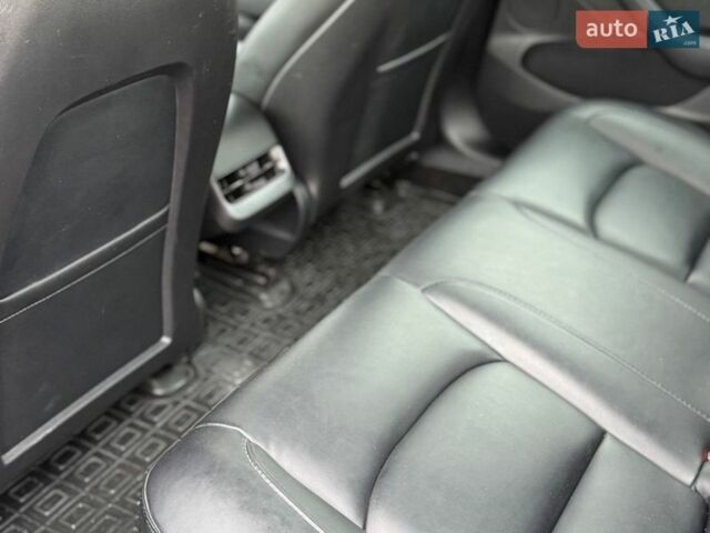 Серый Тесла Модель 3, объемом двигателя 0 л и пробегом 65 тыс. км за 23000 $, фото 10 на Automoto.ua