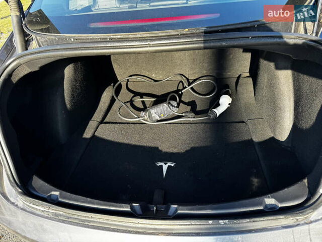 Серый Тесла Модель 3, объемом двигателя 0 л и пробегом 101 тыс. км за 16700 $, фото 16 на Automoto.ua