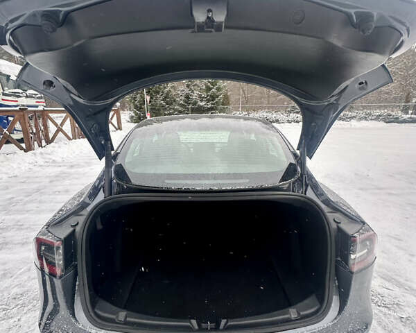 Серый Тесла Модель 3, объемом двигателя 0 л и пробегом 87 тыс. км за 19700 $, фото 22 на Automoto.ua