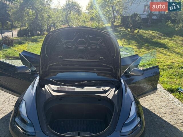 Серый Тесла Модель 3, объемом двигателя 0 л и пробегом 116 тыс. км за 22500 $, фото 5 на Automoto.ua
