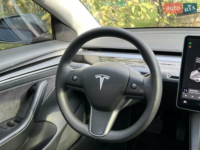 Тесла Модель 3 2022 в Кривом Роге на Automoto.ua Серый Тесла Модель 3, объемом двигателя 0 л и пробегом 123 тыс. км за 21000 $, фото 14 на Automoto.ua