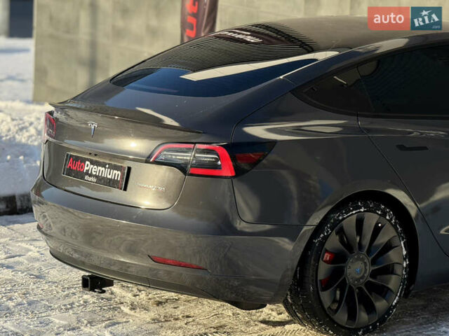 Серый Тесла Модель 3, объемом двигателя 0 л и пробегом 133 тыс. км за 27000 $, фото 10 на Automoto.ua