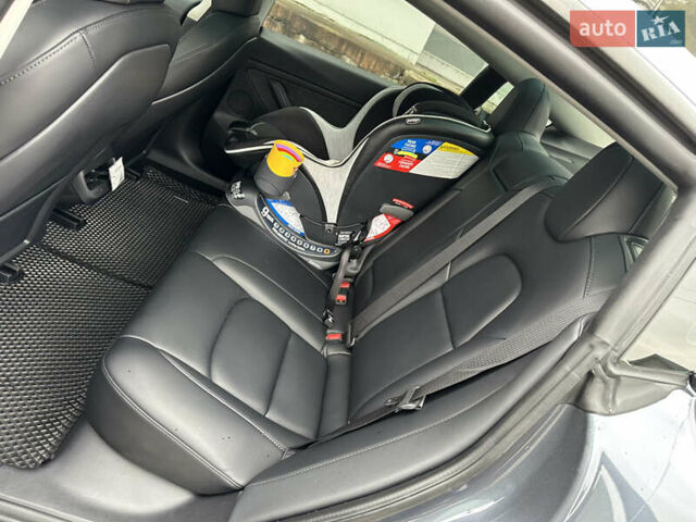 Серый Тесла Модель 3, объемом двигателя 0 л и пробегом 68 тыс. км за 24600 $, фото 25 на Automoto.ua