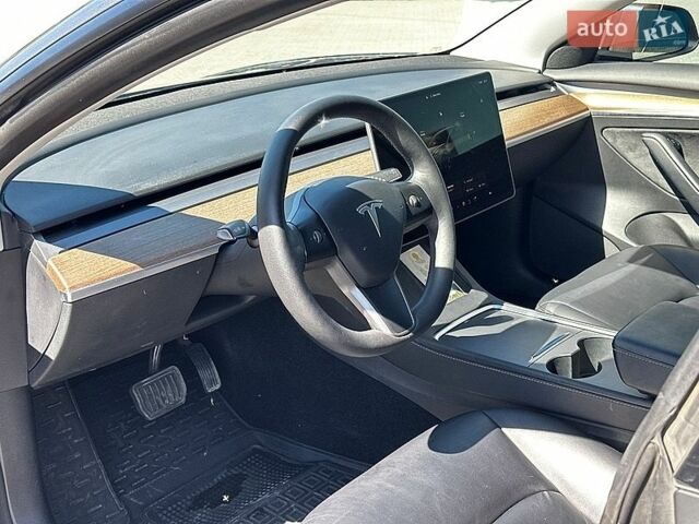 Серый Тесла Модель 3, объемом двигателя 0 л и пробегом 103 тыс. км за 21399 $, фото 22 на Automoto.ua
