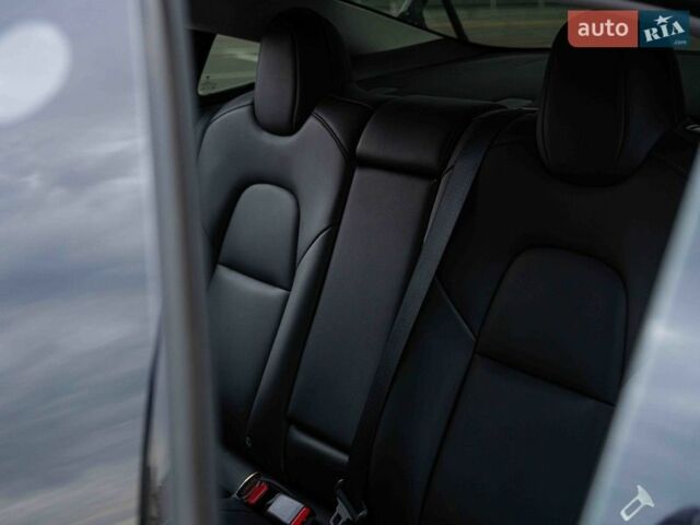 Серый Тесла Модель 3, объемом двигателя 0 л и пробегом 35 тыс. км за 26500 $, фото 20 на Automoto.ua