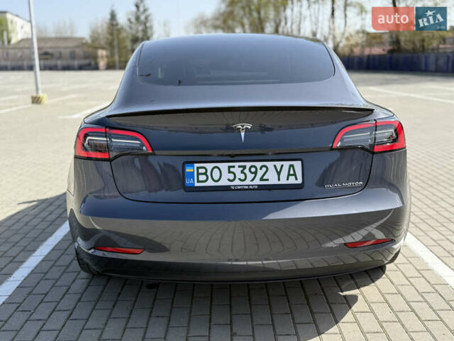 Серый Тесла Модель 3, объемом двигателя 0 л и пробегом 49 тыс. км за 24900 $, фото 11 на Automoto.ua