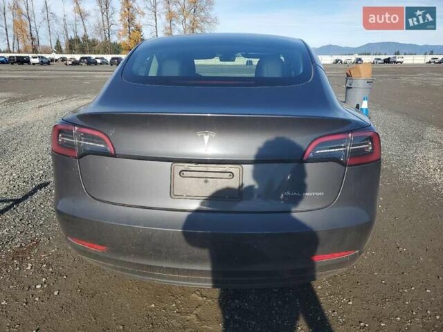 Серый Тесла Модель 3, объемом двигателя 0 л и пробегом 62 тыс. км за 10400 $, фото 5 на Automoto.ua