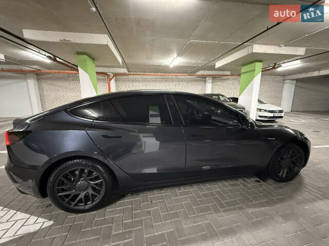 Серый Тесла Модель 3, объемом двигателя 0 л и пробегом 22 тыс. км за 29000 $, фото 7 на Automoto.ua