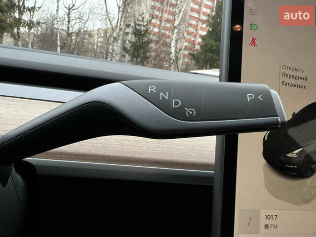 Серый Тесла Модель 3, объемом двигателя 0 л и пробегом 17 тыс. км за 26999 $, фото 20 на Automoto.ua