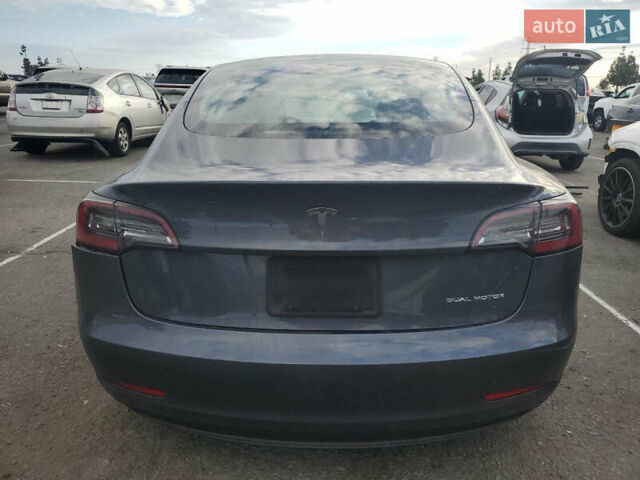 Серый Тесла Модель 3, объемом двигателя 0 л и пробегом 88 тыс. км за 10300 $, фото 3 на Automoto.ua