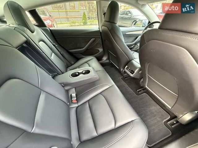 Серый Тесла Модель 3, объемом двигателя 0 л и пробегом 45 тыс. км за 24999 $, фото 11 на Automoto.ua