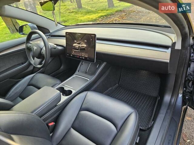 Серый Тесла Модель 3, объемом двигателя 0 л и пробегом 52 тыс. км за 21490 $, фото 18 на Automoto.ua