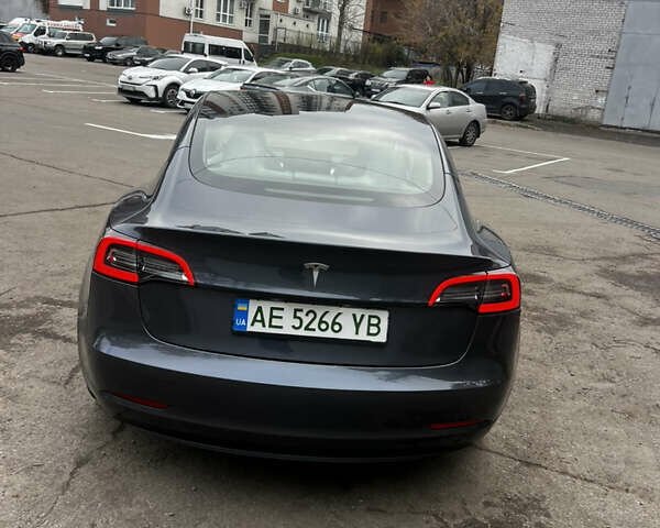 Серый Тесла Модель 3, объемом двигателя 0 л и пробегом 19 тыс. км за 24500 $, фото 7 на Automoto.ua