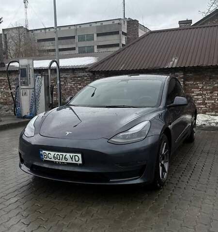 Серый Тесла Модель 3, объемом двигателя 0 л и пробегом 31 тыс. км за 17999 $, фото 1 на Automoto.ua