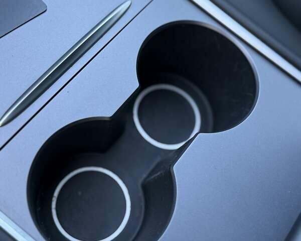 Сірий Тесла Модель 3, об'ємом двигуна 0 л та пробігом 92 тис. км за 21800 $, фото 52 на Automoto.ua