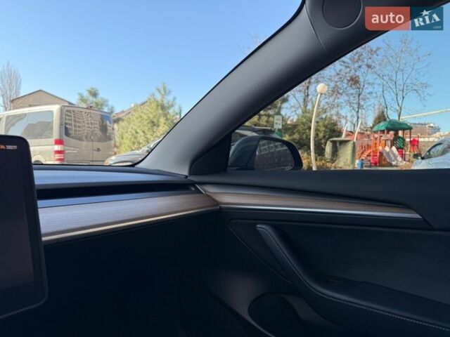 Серый Тесла Модель 3, объемом двигателя 0 л и пробегом 54 тыс. км за 19900 $, фото 67 на Automoto.ua