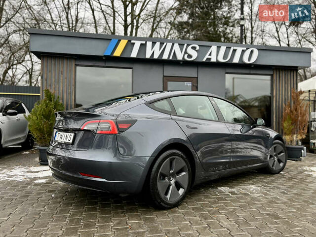 Серый Тесла Модель 3, объемом двигателя 0 л и пробегом 22 тыс. км за 24900 $, фото 18 на Automoto.ua