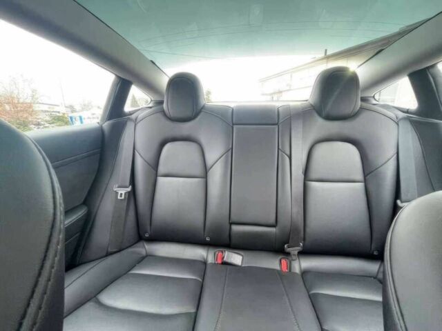 Серый Тесла Модель 3, объемом двигателя 0 л и пробегом 13 тыс. км за 19600 $, фото 10 на Automoto.ua