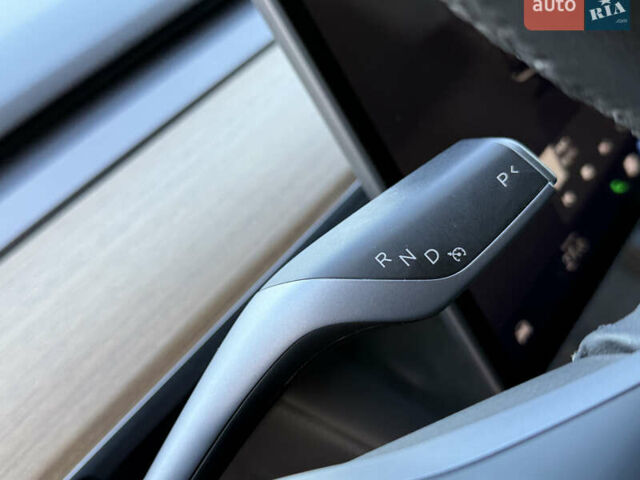 Серый Тесла Модель 3, объемом двигателя 0 л и пробегом 93 тыс. км за 19500 $, фото 51 на Automoto.ua