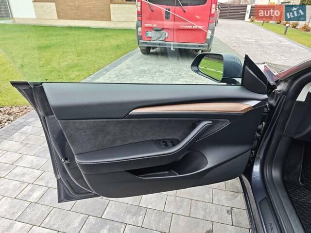 Сірий Тесла Модель 3, об'ємом двигуна 0 л та пробігом 26 тис. км за 20499 $, фото 13 на Automoto.ua